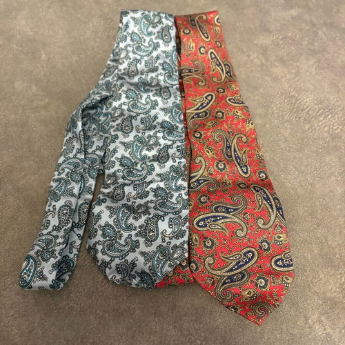 Set of 2 Daniel Valente silk ties new, 100% silk, made in Italy