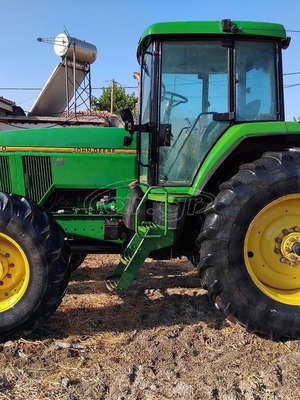 Τρακτέρ John Deere 7600 μεταχειρισμένο με κιβώτιο ταχυτήτων PowerQuad