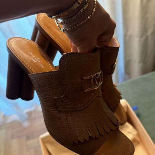 Louis Vuitton mules like new, size 38, brown