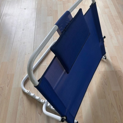 Adjustable back support chair like new for bed and relaxation