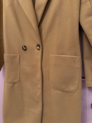 Camel color coat like new, size L