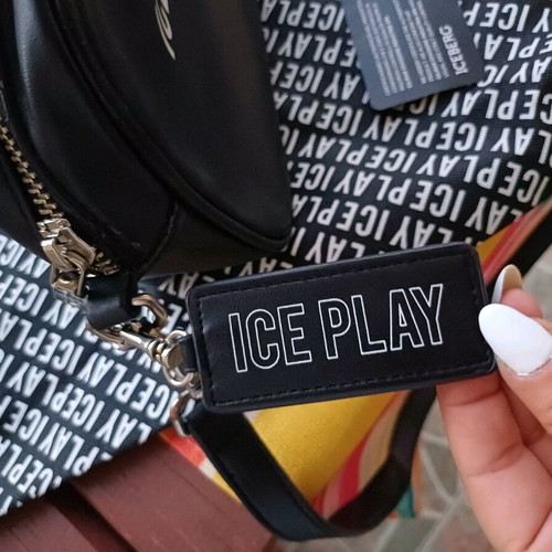 Ice Play crossbody bag used, black