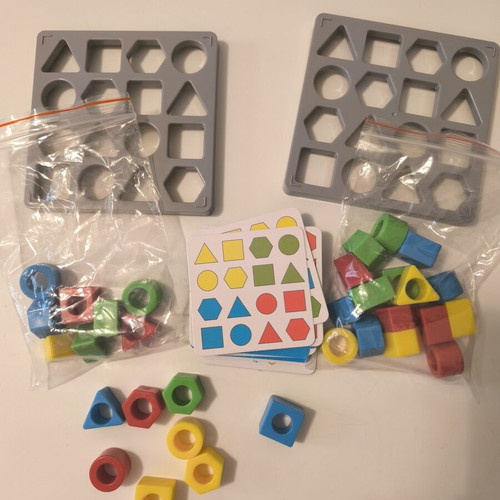 Shape Matching board game by 707 Games, new