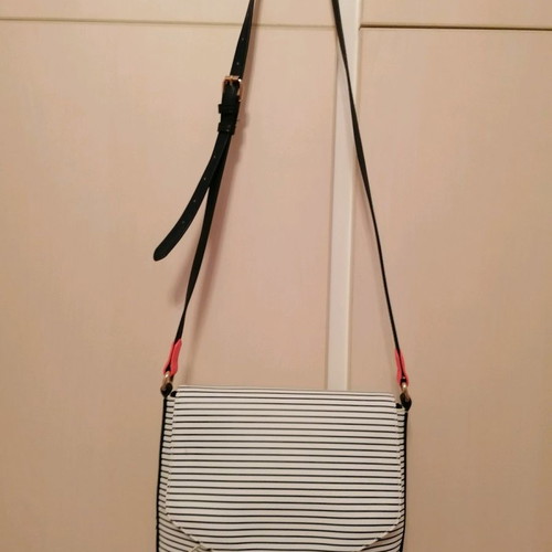 Pauls Boutique striped white and blue crossbody bag like new