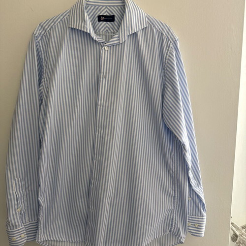 Dur shirt size M with blue stripe and loose fit like new