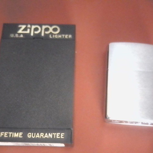 Zippo lighter silver collectible model 200 REG BRUSH FIN CHROME like new