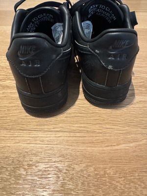 Nike Air Force 1 Fresh μεταχειρισμένα αθλητικά παπούτσια μέγεθος 40 μαύρα