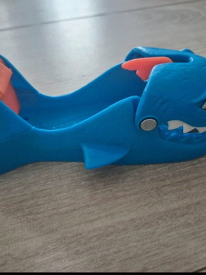 Hot Wheels City shark like new