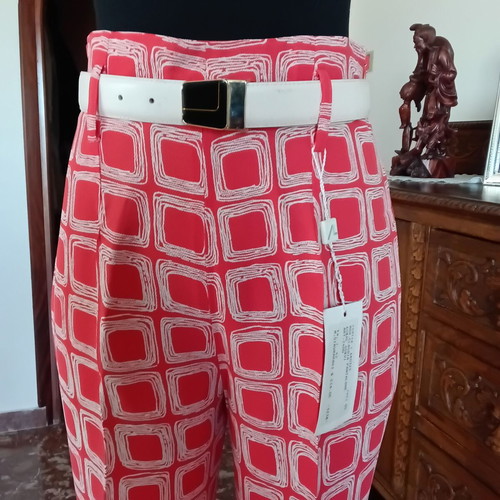women's pants Italian brand ANNA LISA unworn, with tag. Comes with a leather belt