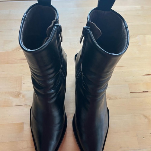 Black leather Vavoulas boots used, size 36