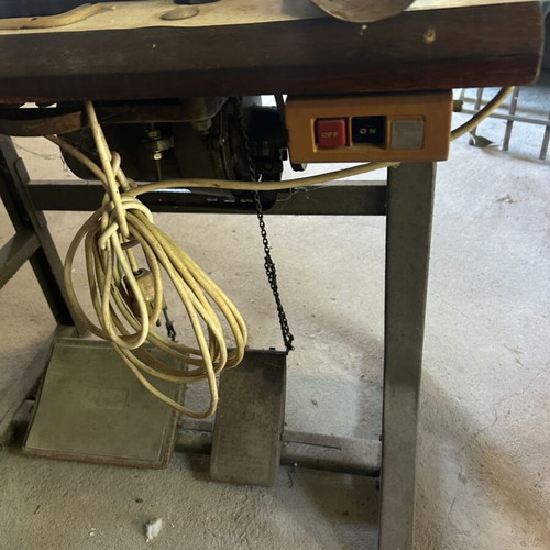 Brother 5-Thread Overlock Sewing Machine used, professional