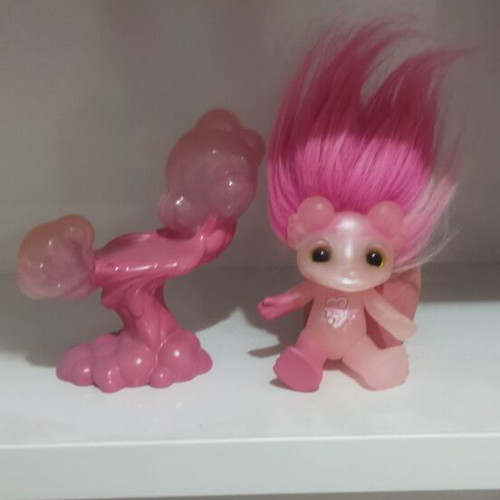 The Zelfs Bubblee Medium figure with seat