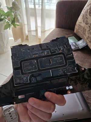 Dell Precision 5570 дънна платка употребявана с Intel i7-12800 и RTX A1000