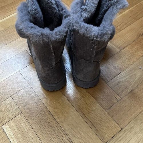Ankle boots new, gray, size 38, with lining