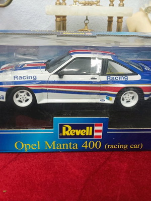 Opel Manta Revell 1:18 metal model new in box