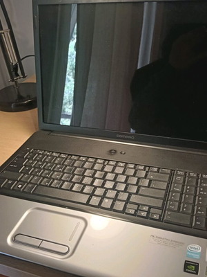 Hp laptop used, for parts without ram in unknown working condition