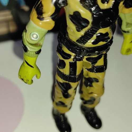 G.I.JOE Hit n' Run (v1) 1988 figure used with equipment
