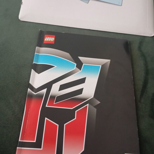 Lego Optimus Prime 10302 like new with instructions and spare parts