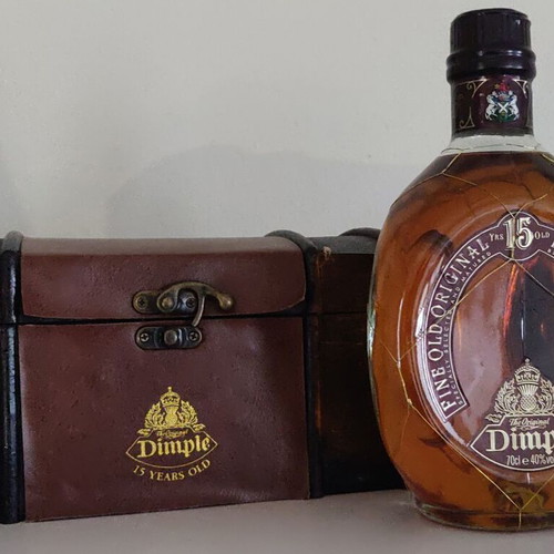 Dimple 70cl 40%vol 15 years old Fine Old Original DeLuxe Scotch Whisky in wooden case new