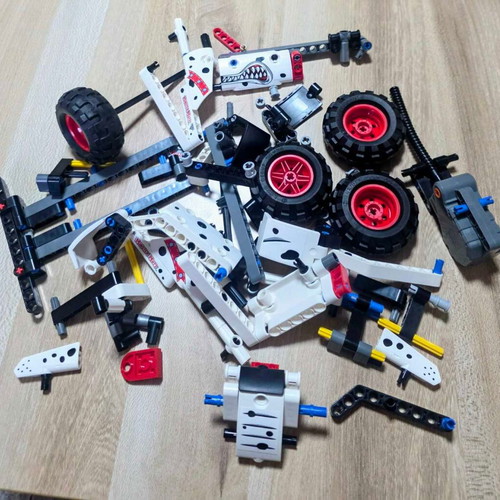 Lego 42150 Technic Monster Jam Monster Mutt Dalmatian like new