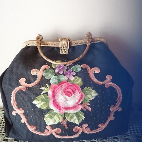 Velvet Handmade Handbag New with Retro Embroidery