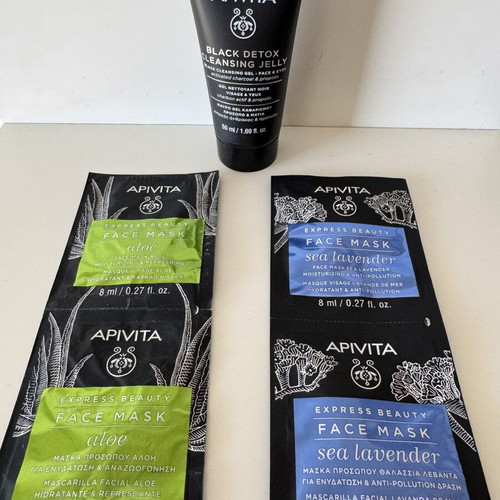 Face masks and cleansing gel with activated charcoal, new set of 4 masks and 1 gel