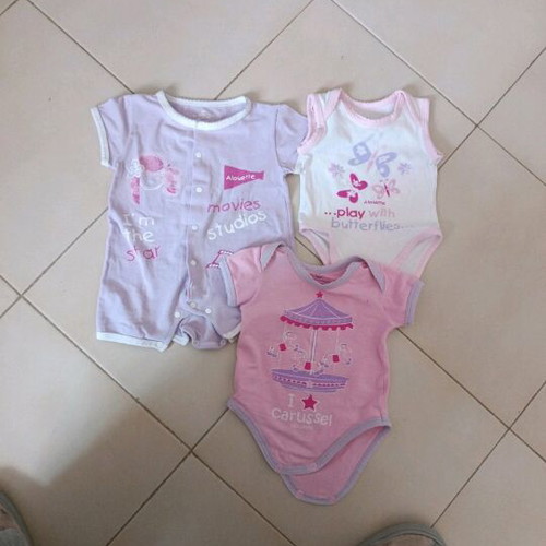 Baby bodysuits used, up to 3 months, cotton