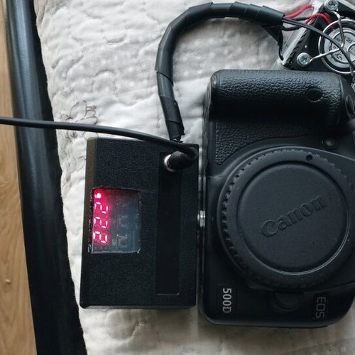 Canon EOS 500D DSLR camera used, modified for astrophotography with cooling
