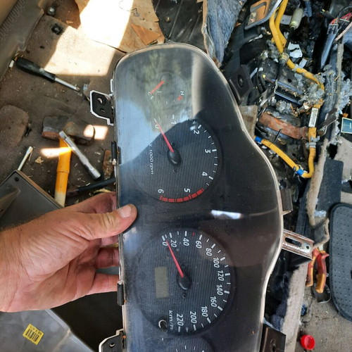 Hyundai Santa Fe 04mod diesel instrument cluster used from automatic transmission