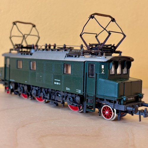 Roco 04144S DB BR 104 locomotive HO model like new