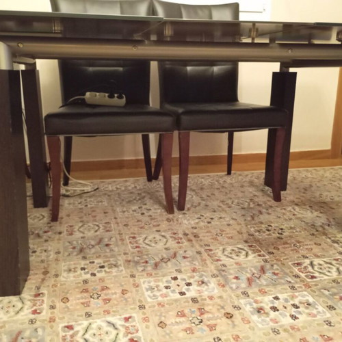 Wedge glass table like new 1.80x1.00 closed & 2.20x1.00 open