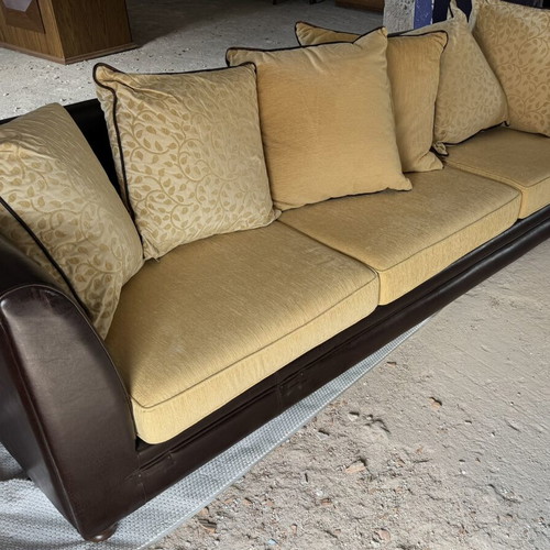 Furniture set like new with corner leather sofa and dining table