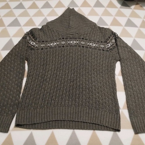 Knitted turtleneck sweater like new, oil color, size L