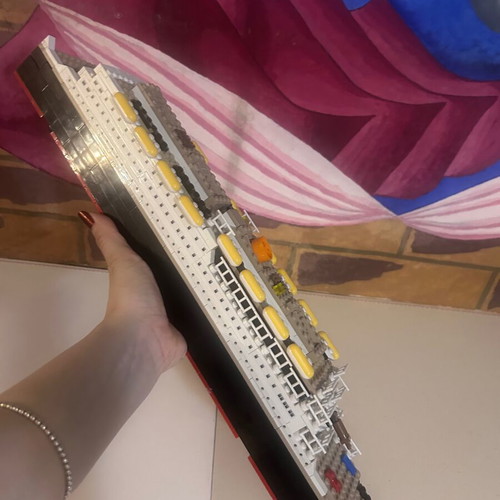 Titanic Model Ship COBI like new