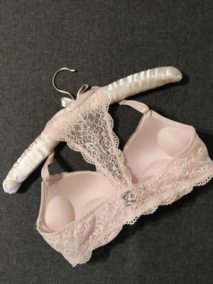 Bra new with super padding 75B pink athletic back and lace