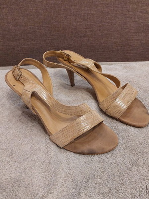 Tamaris women's sandals used, gold color, size 41