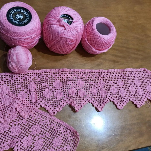 Altin Basak No 50 fuchsia light thread spools like new, set of 4