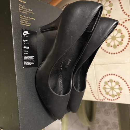 Pumps like new, size 37