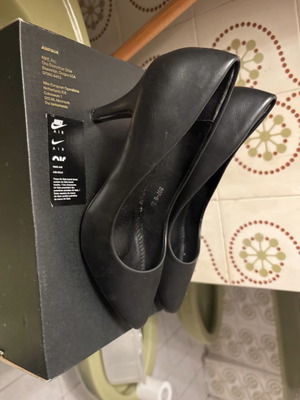 Pumps like new, size 37