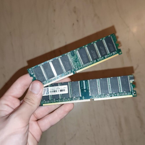 2GB DDR1 RAM used, old good condition