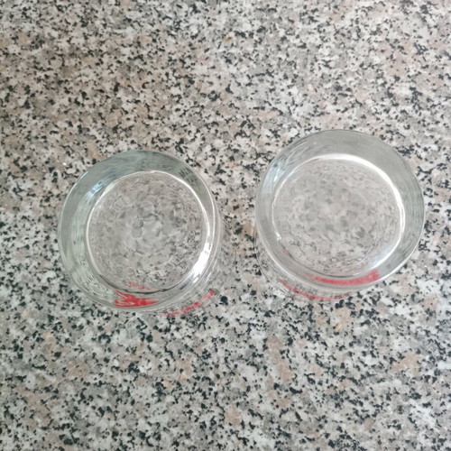 Grant's collectible glasses like new, set of 2 with red logo