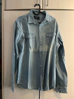 Denim shirt Pull & Bear like new, size M, blue