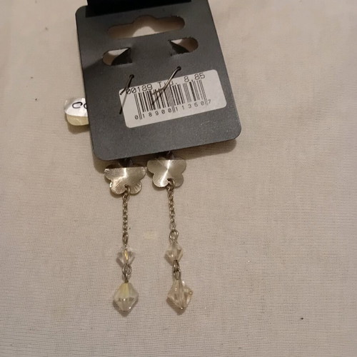 Dangling earrings new flower design with silver crystals