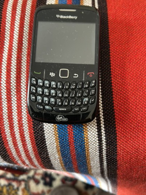 Blackberry 8520 Curve used for spare parts without battery and charger
