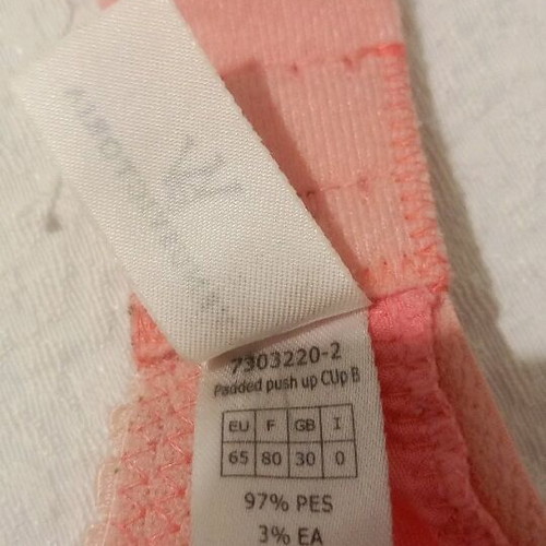 Venus Victoria satin pink bra 65B like new