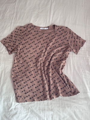 Na-Kd oversized logo tee like new, beige brown, size M