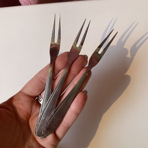 Seafood forks used, set of 3