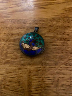 Μενταγιόν vintage χειροποίητο με σμάλτο, σαν καινούργιο