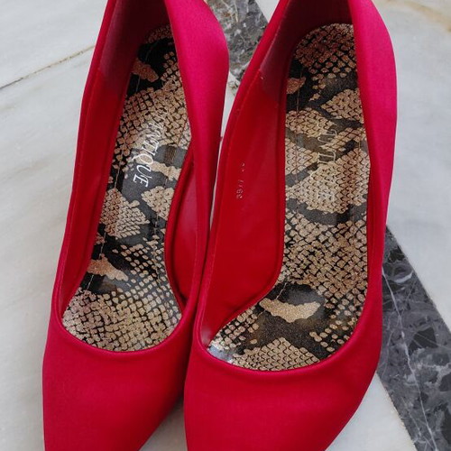 Red satin women's pumps size 38