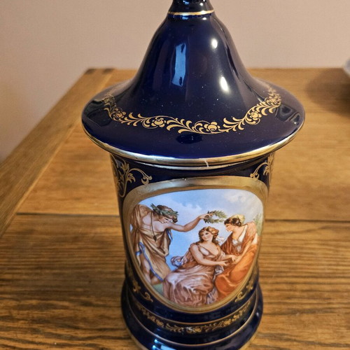 Italian ceramic like new in dark blue color
